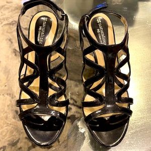 Naturalizer Danya black heels